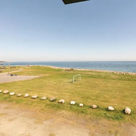 Beautiful In With House Sea View إلينغه