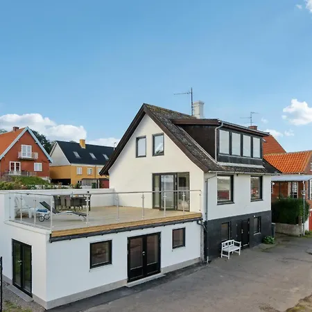Beautiful In With House Sea View